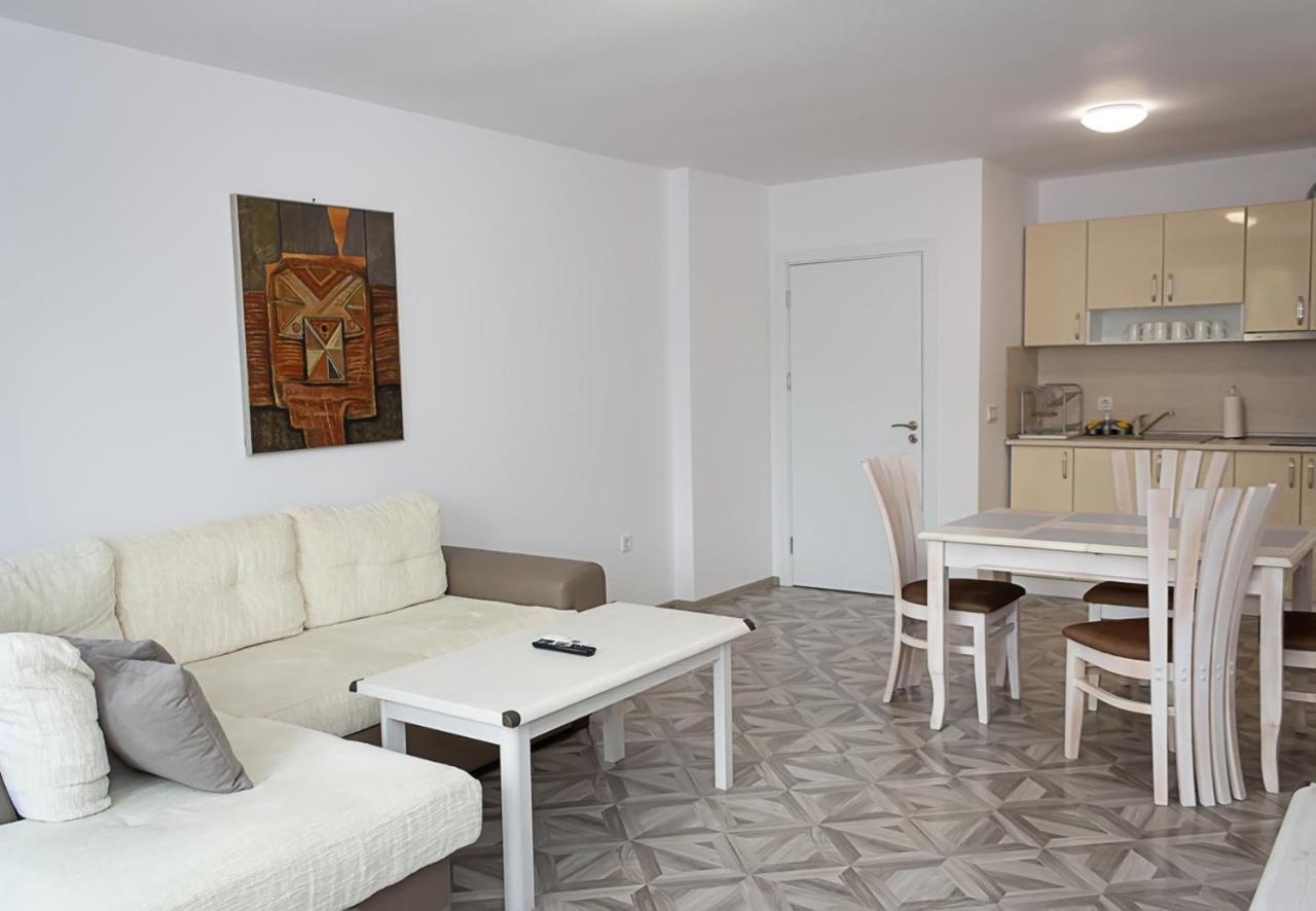 Apartment Lilia Kavarna Buitenkant foto